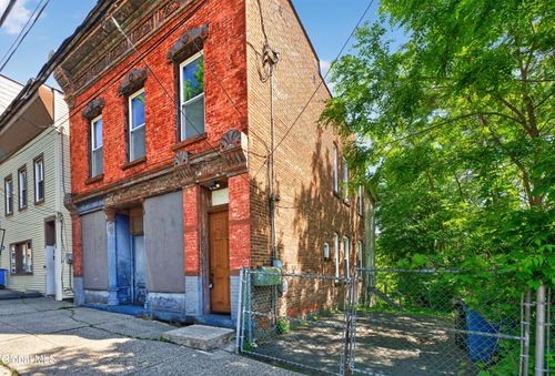 33 Egbert Street, Cohoes, NY, 12047 | Card Image
