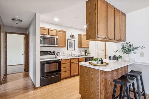 apt-2-14230 44th Pl N, Plymouth, MN, 55446-3649 | Card Image