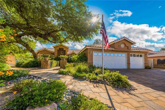 3740 Fox Glen Pkwy, House other with 3 bedrooms, 2 bathrooms and null parking in Las Vegas NV | Image 4