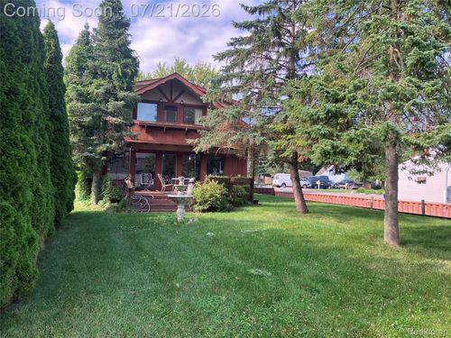 35754 Schmid Dr, New Baltimore, MI, 48047-2440 | Card Image
