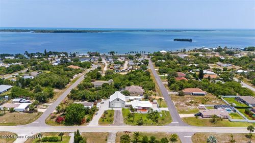 8865 Central Ave, Micco, FL, 32976-2800 | Card Image