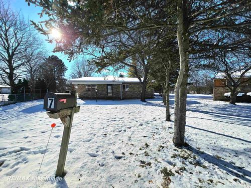 7 Weymouth Ct, Saginaw, MI, 48601-6950 | Card Image