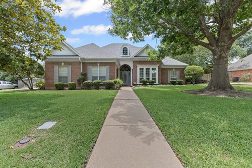 1104 Cherrywood Dr, Cleburne, TX, 76033-6651 | Card Image