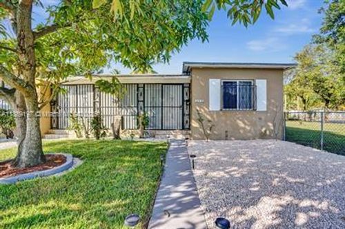 10430 Nw 5th Ave, Miami, FL, 33150 | Card Image