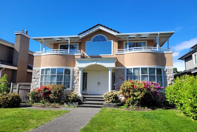 2069 W 46 Th Avenue, House other with 6 bedrooms, 5 bathrooms and 3 parking in Vancouver BC | Image 2