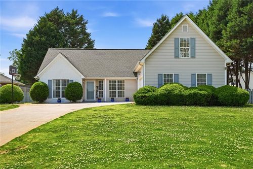 35 Shenandoah Dr, Winder, GA, 30680-8210 | Card Image