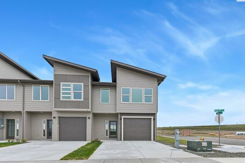 4501 Road 114, Pasco, WA, 99301-6389 | Card Image