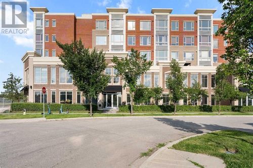 35 Inglewood Pk Se, Calgary, AB, T2G1B5 | Card Image