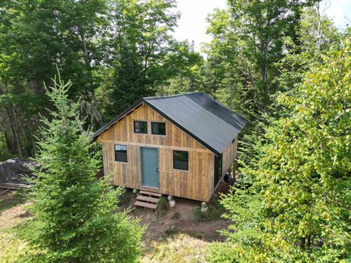 9041 Cramer Rd, Finland, MN, 55603 | Card Image