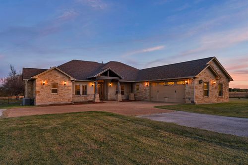 301 County Road 253, Bertram, TX, 78605-4561 | Card Image