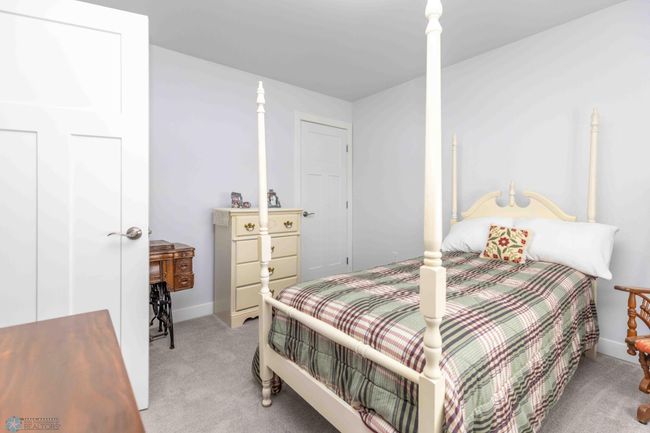 3rd Bedroom- 10x12 | Image 35