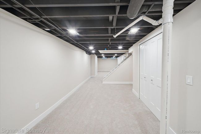 31-2200-Brenthaven-Dr-Bloomfield-Hills-MI-48304-WindowStill-22.jpg | Image 28