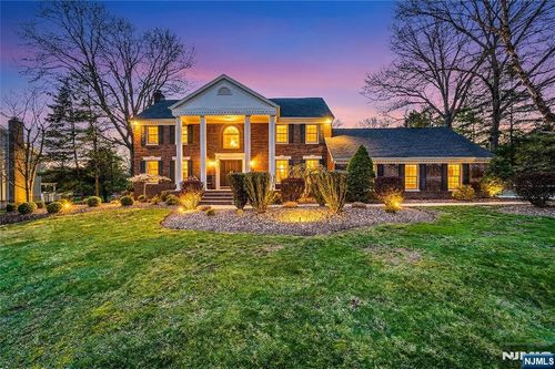 7 Jean Ct, Old Tappan, NJ, 07675-6866 | Card Image