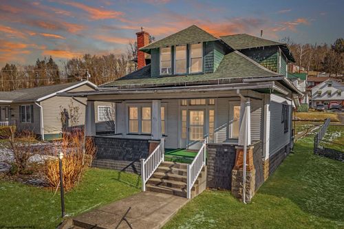 831 W Main St, Grafton, WV, 26354-1158 | Card Image