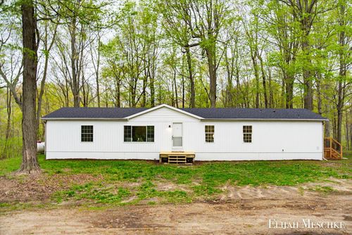 2910 Tobias Rd, Delton, MI, 49046-8607 | Card Image
