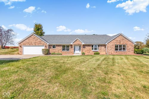 10092 E 221st St, Noblesville, IN, 46062-8356 | Card Image