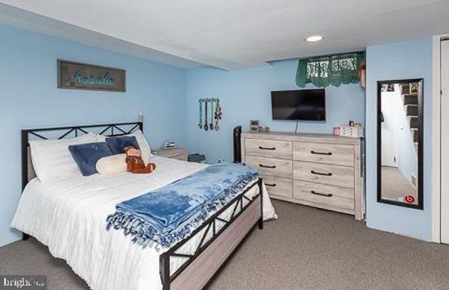 5207 Gramercy Dr, Townhouse with 3 bedrooms, 2 bathrooms and null parking in Clifton Hts PA | Image 23