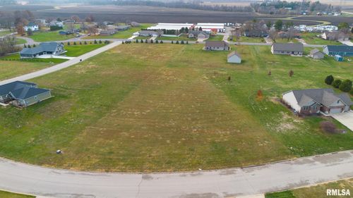 107 Lost Creek Ct, Pekin, IL, 61554-9211 | Card Image