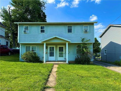 467 Elm St, Struthers, OH, 44471-1116 | Card Image