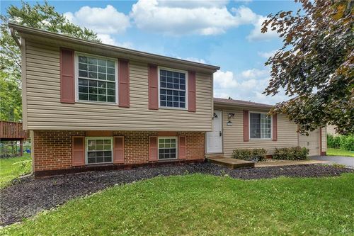 105 Westrock Farm Dr, Union, OH, 45322-2945 | Card Image