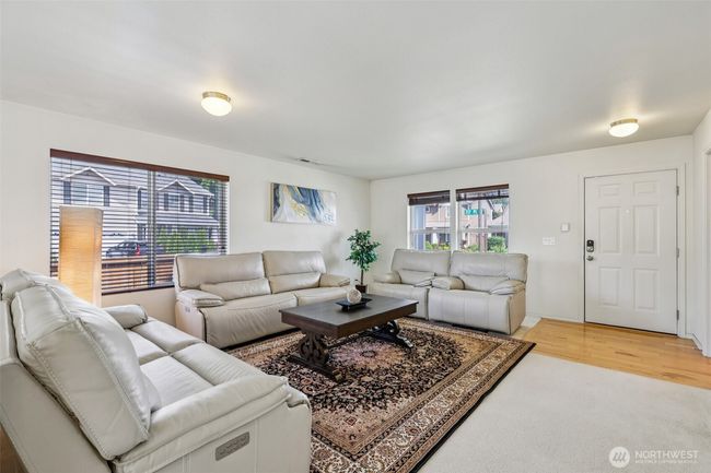 29709 217 Th Pl Se, House other with 3 bedrooms, 3 bathrooms and 2 parking in Kent WA | Image 7