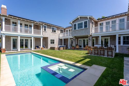 550 San Juan Ave, Venice, CA, 90291-3327 | Card Image