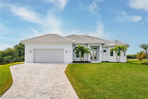 18601 Candletree CT, NAPLES, FL, 34114 | Card Image