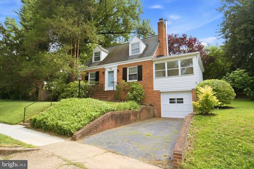 986 N Powhatan St, ARLINGTON, VA, 22205-1555 | Card Image