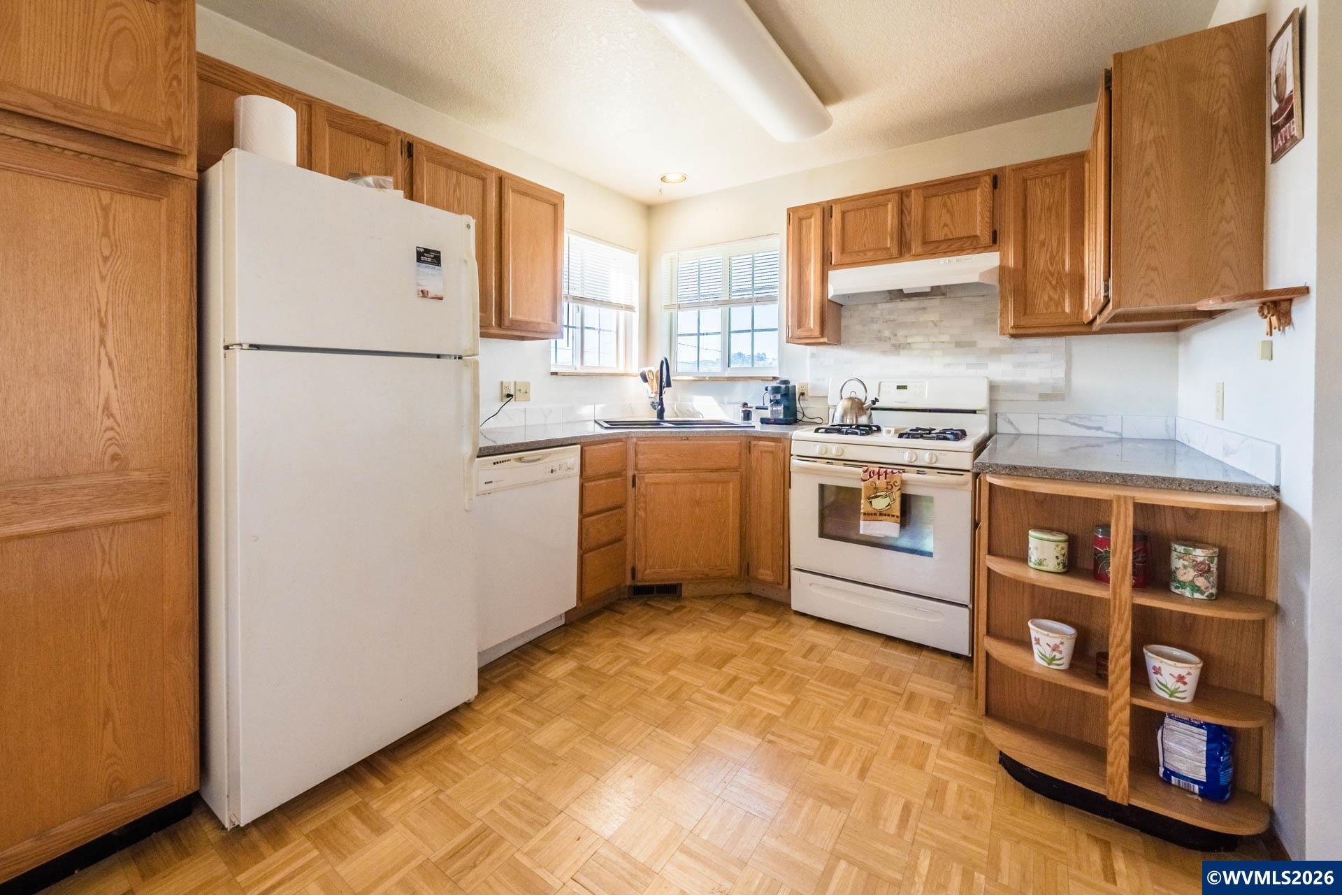 Residential in Lincoln City 5