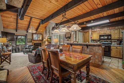 49-17693 Tennis Village Ct, Sunriver, OR, 97707-1857 | Card Image