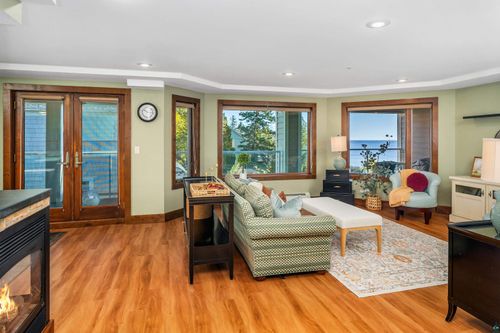 l205-2126- L205 Water St, Duluth, MN, 55812 | Card Image