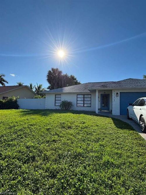 1715 50th Ter, NAPLES, FL, 34116-5769 | Card Image