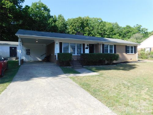 213 General Je Johnston St, Stanley, NC, 28164-2154 | Card Image