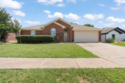 808 Elbe Dr, Arlington, TX, 76001-8543 | Card Image
