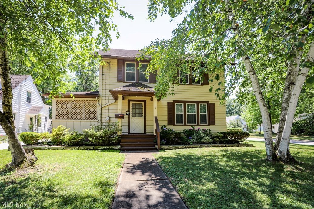 Riddle Ave, Ravenna, OH 44266