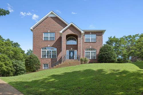 6713 Autumn Oaks Dr, Brentwood, TN, 37027-8816 | Card Image