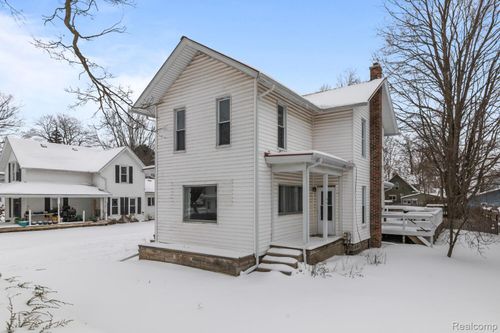 202 Middle St, Nashville, MI, 49073-8520 | Card Image