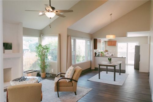 725 75th Ter, Kansas City, KS, 66112-2807 | Card Image