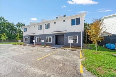 1931 Oxnard Court, Townhouse with 3 bedrooms, 2 bathrooms and null parking in Tampa FL | Image 1