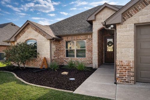 3103 White Horse Ct, Granbury, TX, 76049-7237 | Card Image