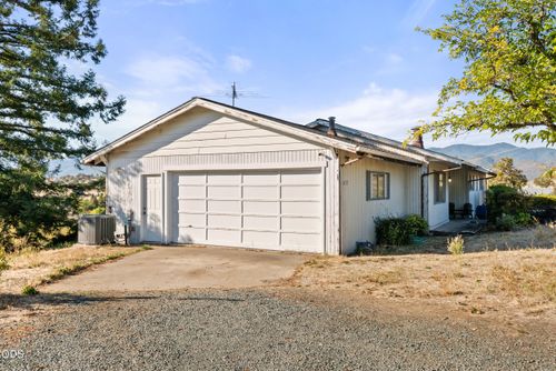 4177 Payne Road, Medford, OR, 97504 | Card Image
