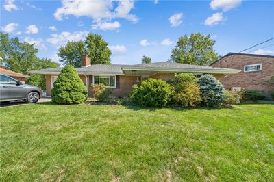 210 Scott Dr, House other with 3 bedrooms, 2 bathrooms and 1 parking in Monroeville PA | Image 2