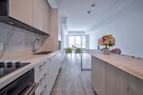 2701-8 Water Walk Dr, Unionville, ON, L3R6L4 | Card Image