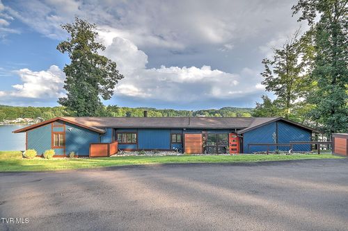 2772 Devault Bridge Rd, Piney Flats, TN, 37686-3240 | Card Image