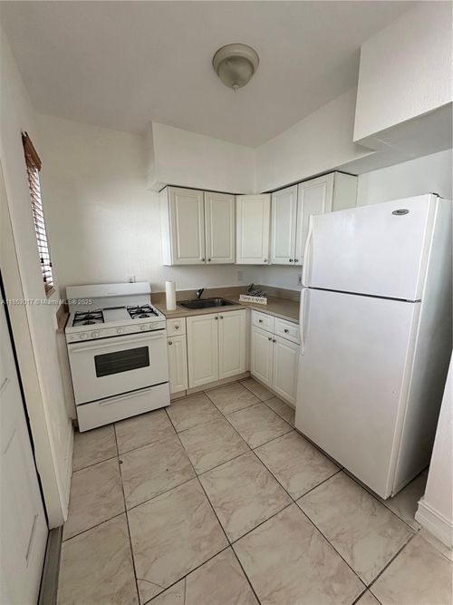 apt-209-350 75th St, Miami Beach, FL, 33141-2369 | Card Image