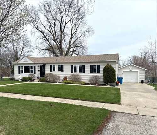 121 N Marion Ave, Bartlett, IL, 60103-4136 | Card Image