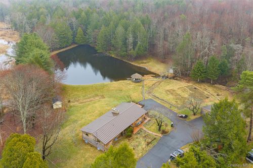 6652 State Route 42, Woodbourne, NY, 12788-7304 | Card Image