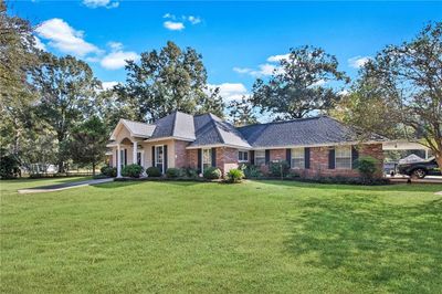 23202 Pecan Grove Drive, House other with 4 bedrooms, 2 bathrooms and null parking in Robert LA | Image 1