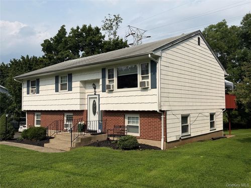 2 Cinder Rd, Garnerville, NY, 10923-1114 | Card Image