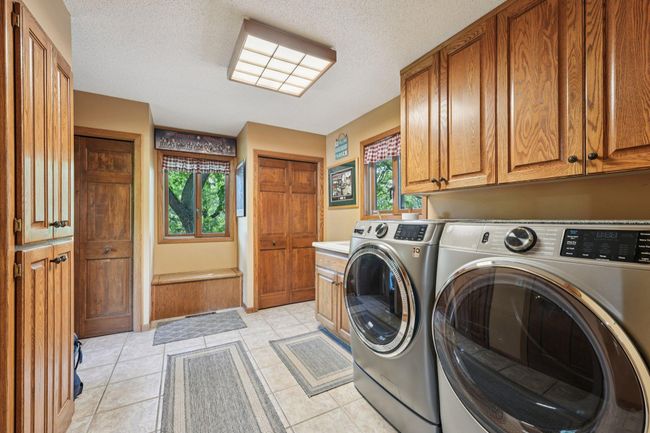 32-web-or-mls-Barnes Ave-0306-032.jpg | Image 22